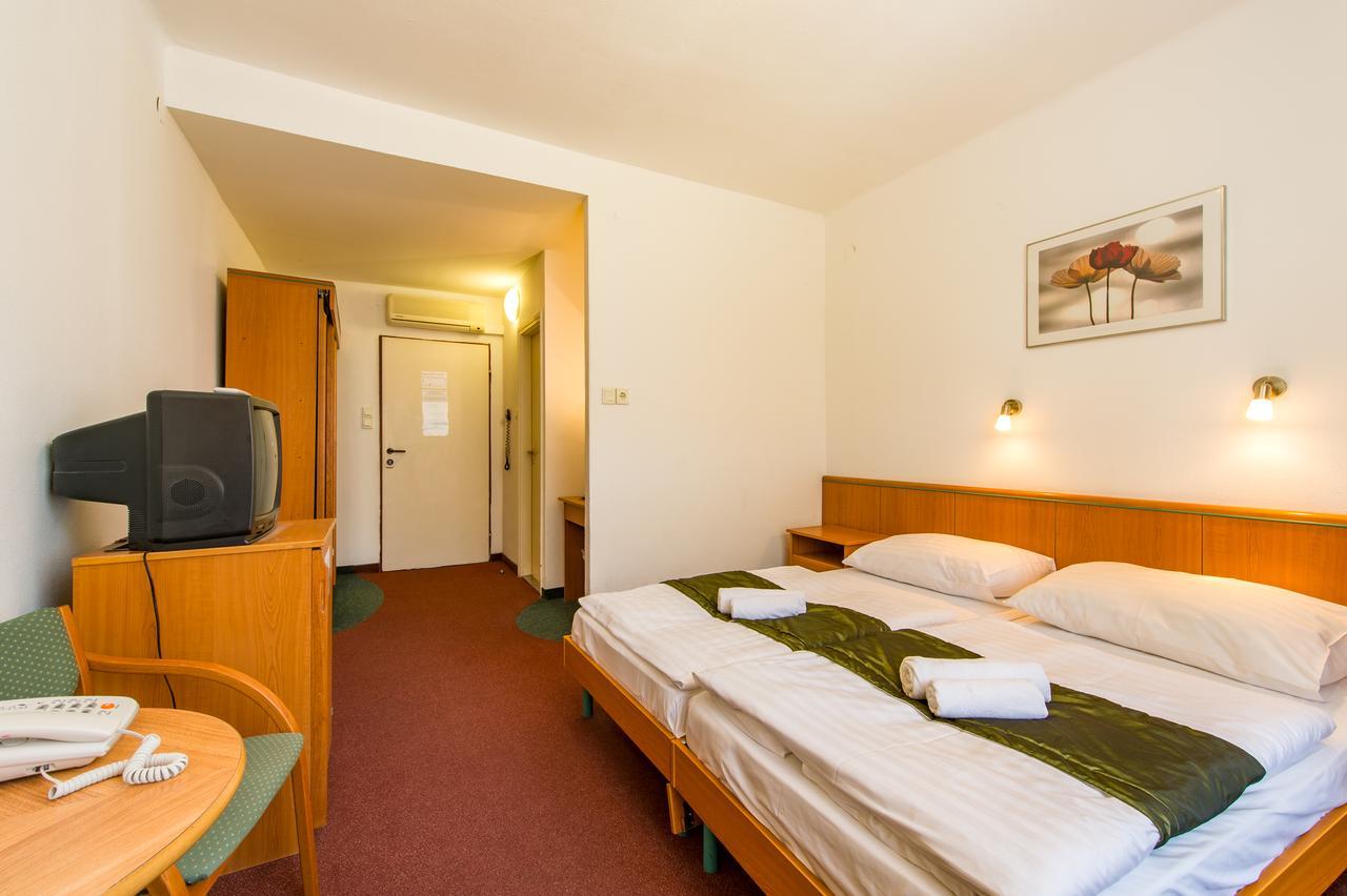 Hotel Griff Budapest Eksteriør bilde
